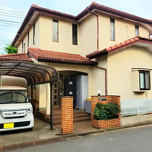 ディズニーランド徒歩圏内! 駐車場付の広い115m2戸建まるごと貸し切り! 民泊舞浜 浦安市