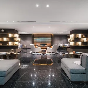 **** Hotel Paradox Vancouver Canada